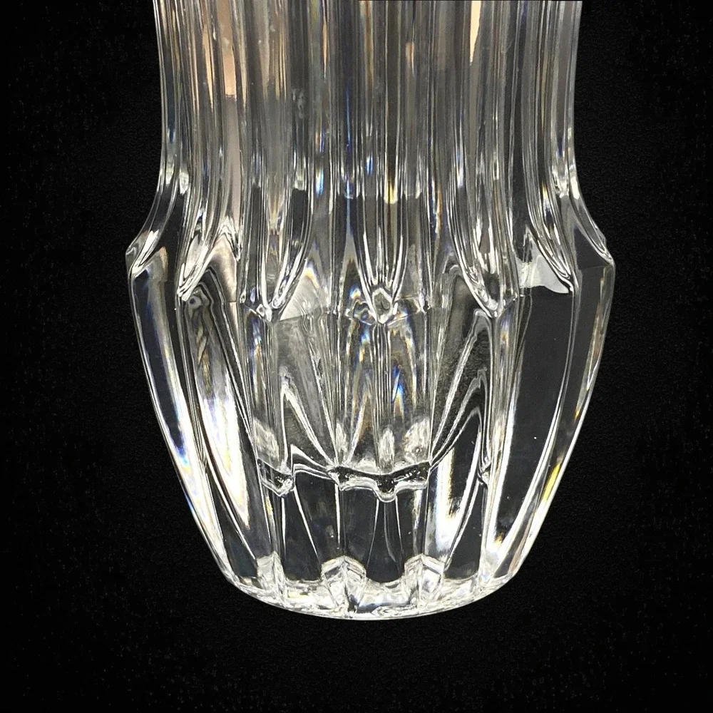 Avon Seasons Greetings Bud Vase 1977 Clear Pressed Glass Christmas‎ or Anytime